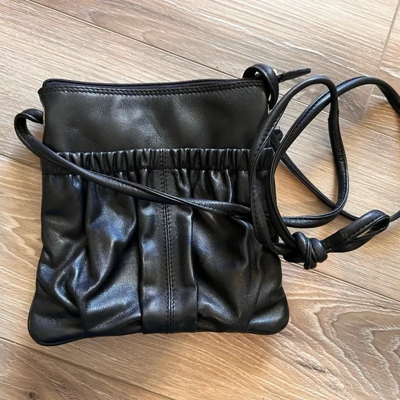 Genuine Leather small black crossbody - Picture 1 of 4